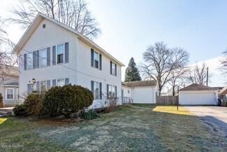 6 Beech St E, Three Oaks, MI 49128