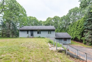 13 Valley Dr, Westerly, RI 02891
