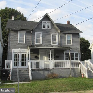 811 E Chestnut St, Coatesville, PA 19320