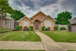 1722 Dartbrook Dr, Rowlett, TX 75089