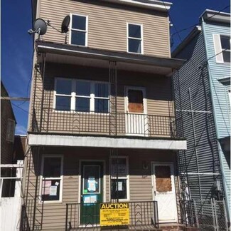 6 N Gilbert St, Shenandoah, PA 17976