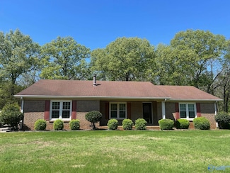 7422 Logan Dr SW, Huntsville, AL 35802