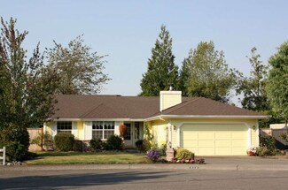 909 Bathke Ave, Enumclaw, WA 98022