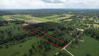 588 Mallet Ln, Liberty, TX 77575