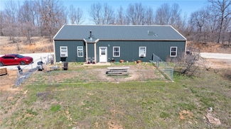 304 Smokey Hills Rd, Camdenton, MO 65020