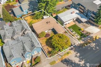 12034 Roosevelt Way NE, Seattle, WA 98125