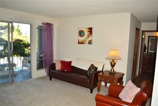 10459 Des Moines Memorial Dr S Unit 202, Seattle, WA 98168