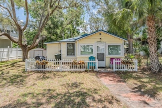 526 5th Ave N, Safety Harbor, FL 34695
