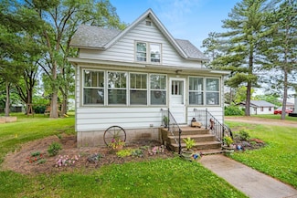 413 S Howard St, Princeton, WI 54968