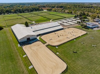 31668 N River Rd, Libertyville, IL 60048