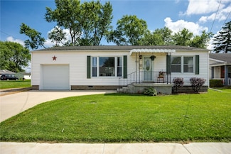 911 W Saint Anthony Ave, Effingham, IL 62401