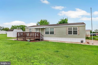 120 Amy Ln, New Oxford, PA 17350