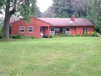 9327 Red Arrow Hwy, Watervliet, MI 49098