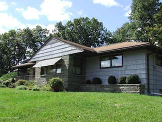 3510 Nuangola Rd, Mountain Top, PA 18707
