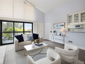 2322 Palos Verdes Dr W Unit 201, Palos Verdes Estates, CA 90274