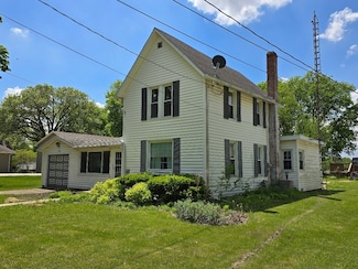 320 N Pearl St, Forrest, IL 61741