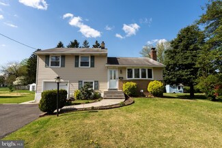 802 Rancocas Ave, Riverside, NJ 08075