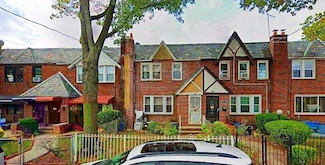 11428 198th St, Saint Albans, NY 11412
