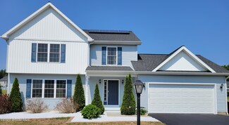 1 Anna Ln, Halfmoon, NY 12065