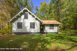 75 Upper Hollow Rd, Hillsdale, NY 12529