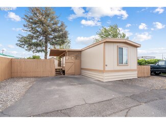 16 C Ct, Umatilla, OR 97882
