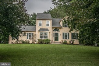 203 Claremont Ln, Downingtown, PA 19335