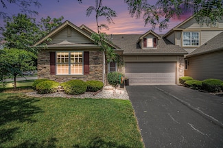 1206 Auburn Meadow Ln, Schererville, IN 46375