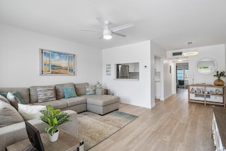 3280 Lake Osborne Dr Unit 209, Lake Worth Beach, FL 33461