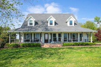 1043 Shelton Rd, Charlotte, TN 37036