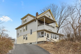 141 Old Foxon Rd, East Haven, CT 06513