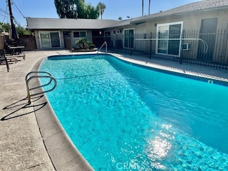 686 E Cottonwood Rd Unit 5, Palm Springs, CA 92262