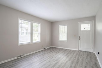 1132 Farrington St, Saint Paul, MN 55117