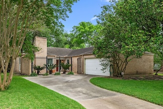 2103 Cherry Bend Dr, Houston, TX 77077