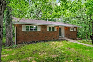 804 5th St, Baldwin City, KS 66006