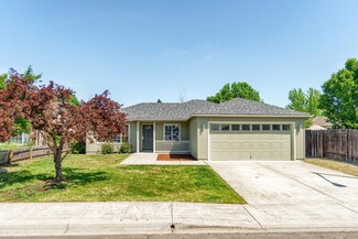 3877 Strawberry Fields, White City, OR 97503