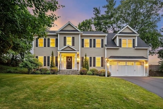 22 Willow Park, Wellesley, MA 02481