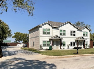 207 W Cloud St Unit D, Gainesville, TX 76240