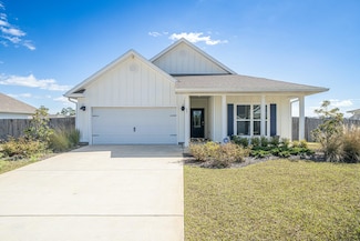 29 Oak Trees Ln W, Freeport, FL 32439