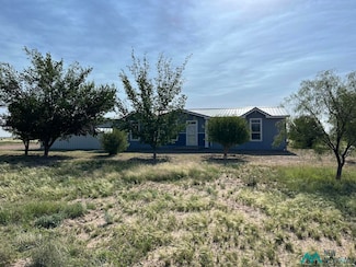 26 Wagon Wheel Rd, Artesia, NM 88210