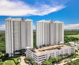 15051 Royal Oaks Ln Unit 102, North Miami, FL 33181