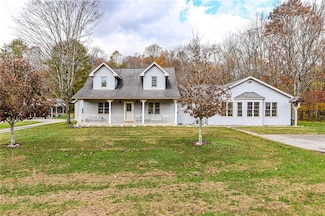 120 Youngstown Ridge Rd, Ligonier, PA 15658