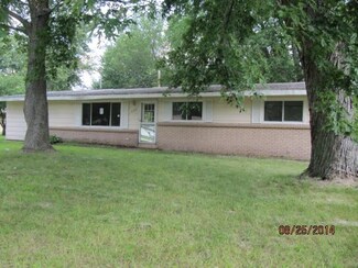 929 N Scott St, Rensselaer, IN 47978