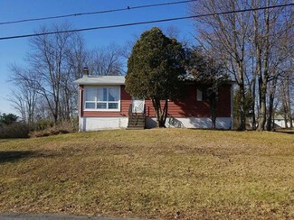 4 Maple Ln, Monroe, NY 10950