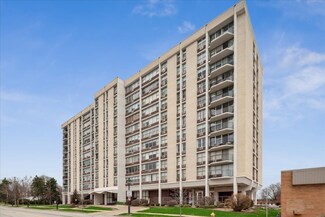 33 N Main St Unit 6F, Lombard, IL 60148