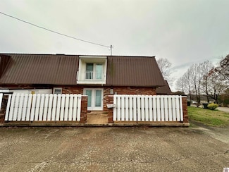 67 Country Club Ln, Calvert City, KY 42029