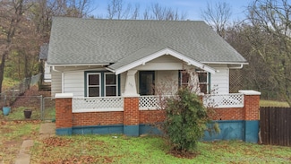 137 E 11th Ave, Bristow, OK 74010