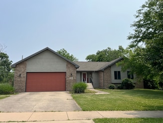 310 Massasoit St, Minooka, IL 60447