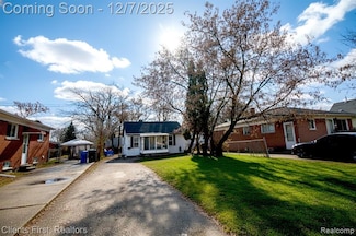 5654 Bedford St, Dearborn Heights, MI 48125