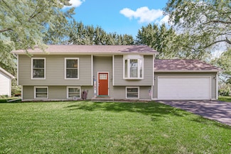 643 Cheyenne Dr, Lowell, IN 46356