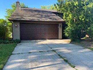 8402 Harwick Ct, Fort Wayne, IN 46815